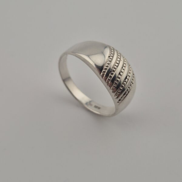 Vintage 925 Sterling Silver Signet Ring — Textured Design