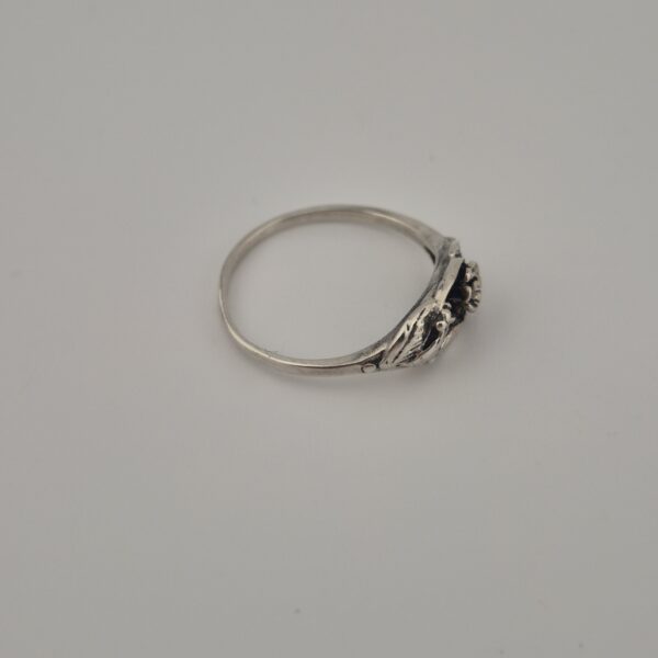 Vintage 925 Sterling Silver Ring — Floral Openwork Design