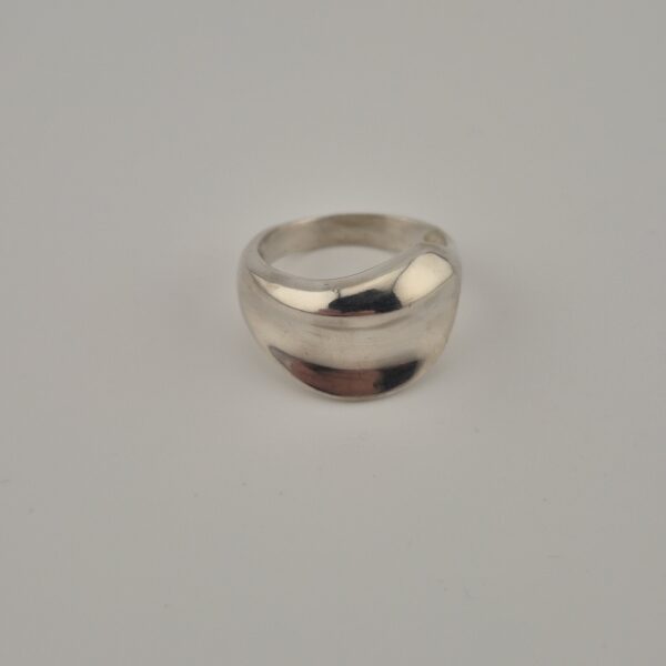 Vintage 925 Sterling Silver Ring — Sculptural Design