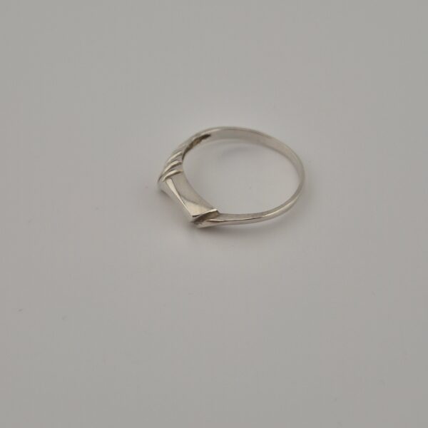 2026/07/13111-1-scaled.jpg Vintage 925 Sterling Silver Ring — Geometric Design