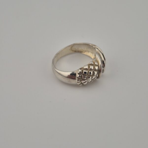 Vintage Unique 925 Sterling Silver Ring — Woven Sculptural Design