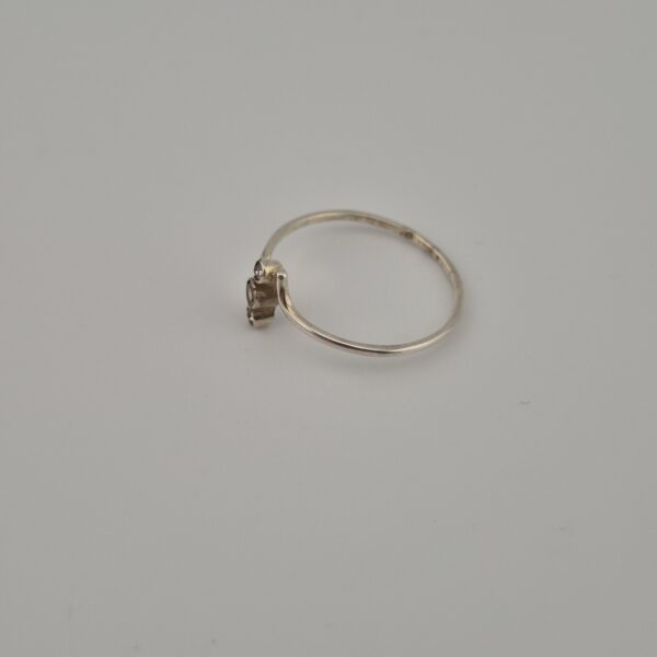 Vintage 925 Sterling Silver Ring — Three Zirconia