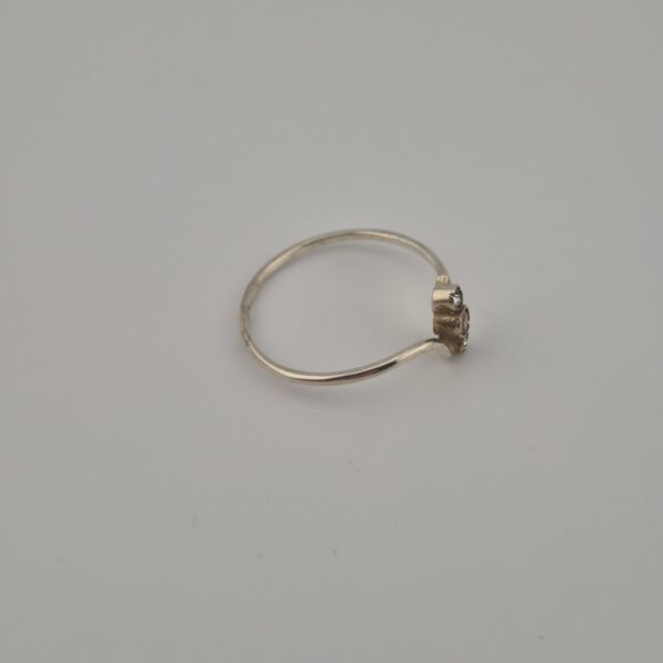 Vintage 925 Sterling Silver Ring — Three Zirconia
