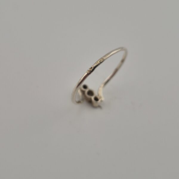 Vintage 925 Sterling Silver Ring — Three Zirconia
