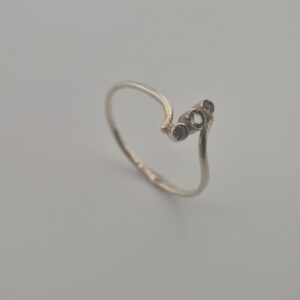 Vintage 925 Sterling Silver Ring — Three Zirconia