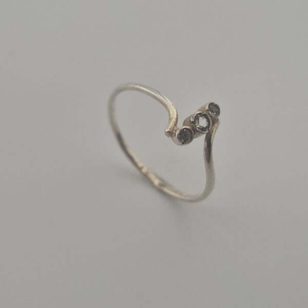 Vintage 925 Sterling Silver Ring — Three Zirconia