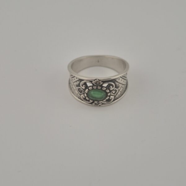 Vintage 925 Sterling Silver Ring — Green Tourmaline