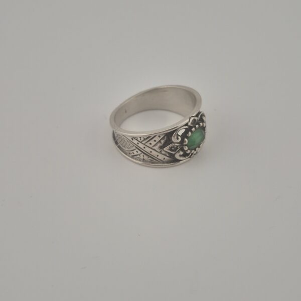 Vintage 925 Sterling Silver Ring — Green Tourmaline
