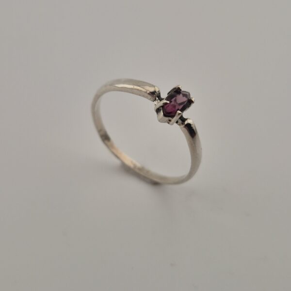 Vintage 925 Sterling Silver Ring — Faceted Amethyst