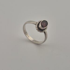 2026/08/15257-scaled.jpg Vintage 925 Sterling Silver Garnet Ring