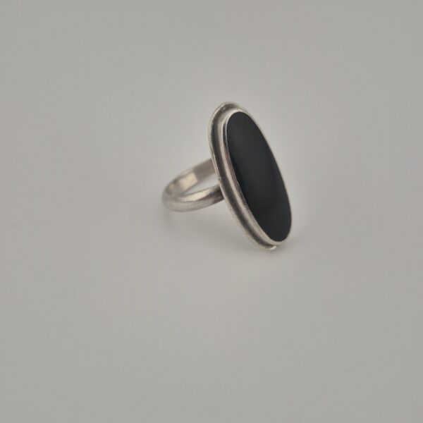 Vintage 925 Sterling Silver Oval Black Onyx Ring