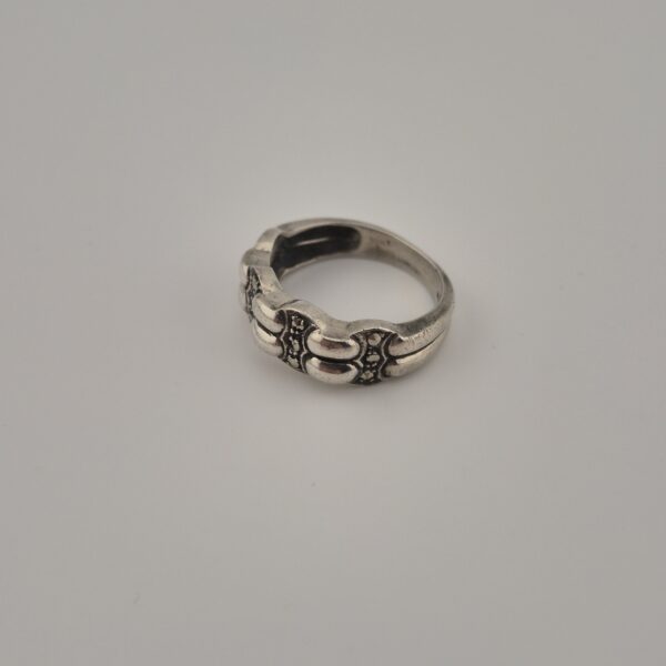 Vintage 925 Sterling Silver Marcasite Ring – Unique Design