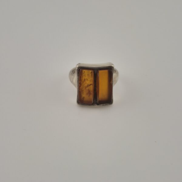 Vintage 925 Sterling Silver Ring with Natural  Amber