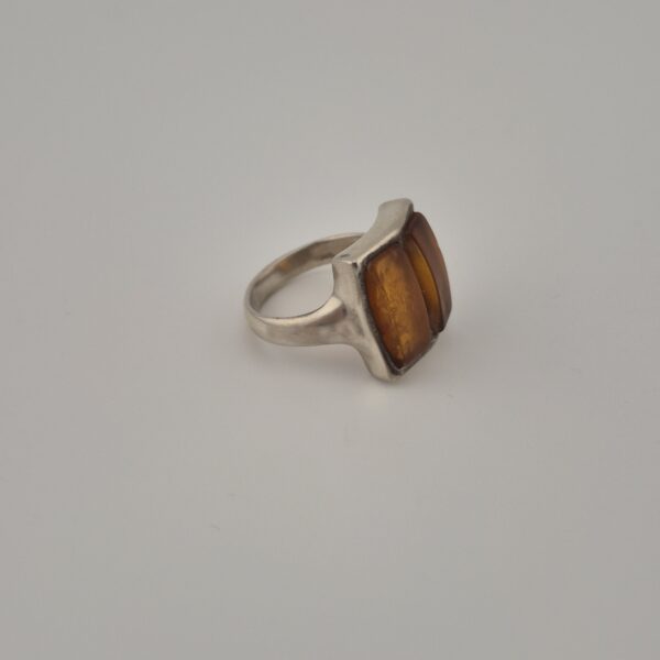 Vintage 925 Sterling Silver Ring with Natural  Amber