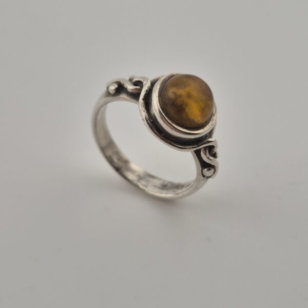 Vintage 925 Sterling Silver Ring with Natural Amber