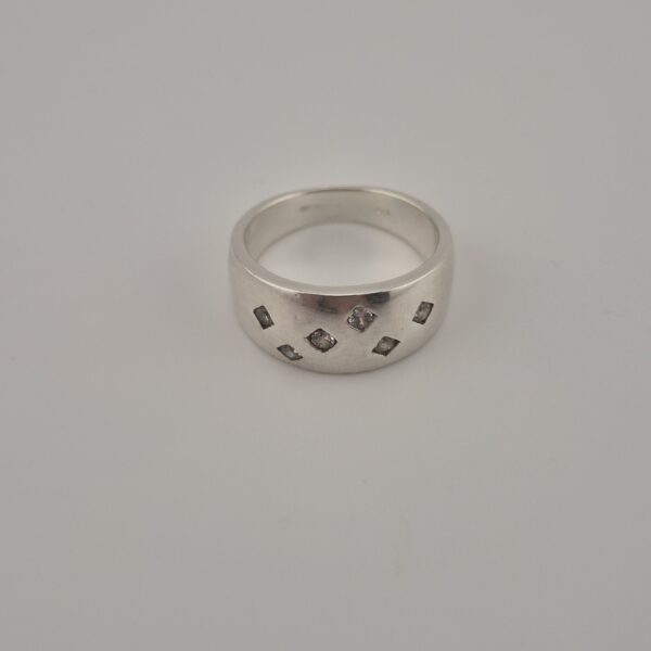 Vintage 925 Sterling Silver Zirconia Band Ring