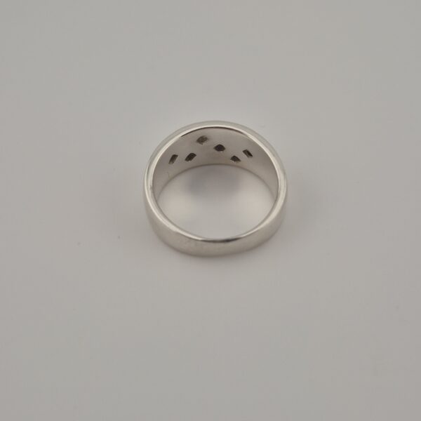 Vintage 925 Sterling Silver Zirconia Band Ring