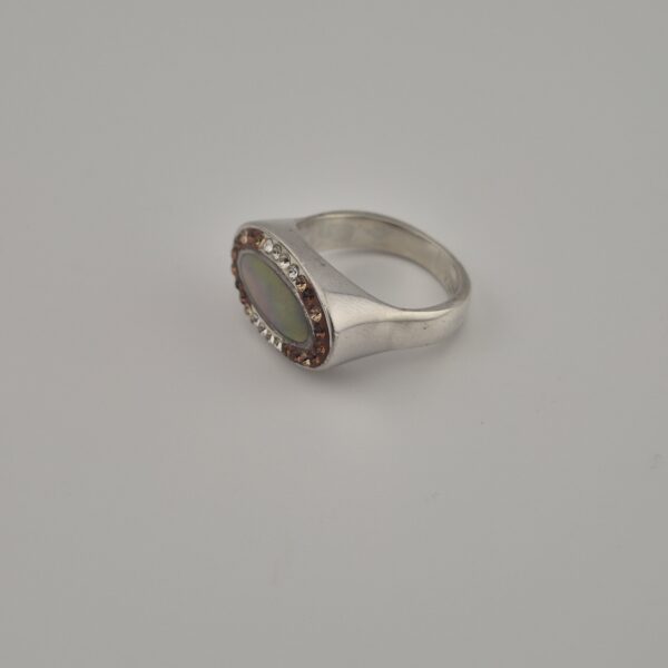 Vintage 925 Sterling Silver Mother of Pearl & Zirconia Ring