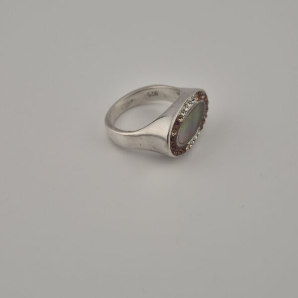 Vintage 925 Sterling Silver Mother of Pearl & Zirconia Ring