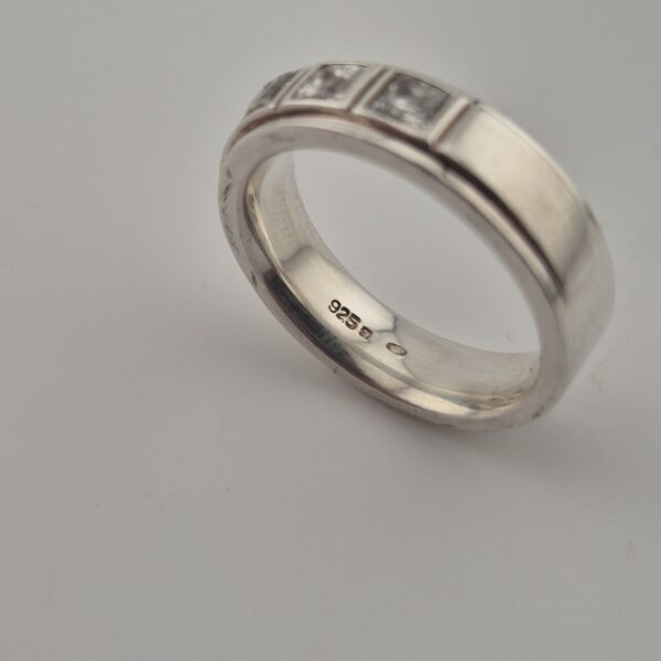 Vintage 925 Sterling Silver Three Crystal Ring